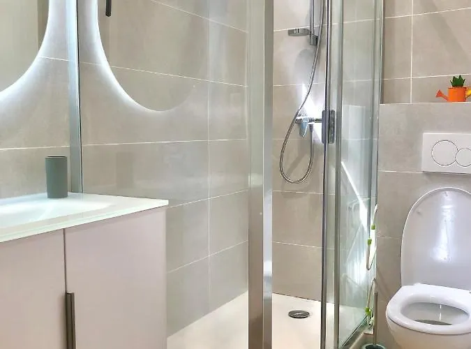 Hyper-centre-plage - 46m2 - 2 Pieces - Renove 2023 Lägenhet *